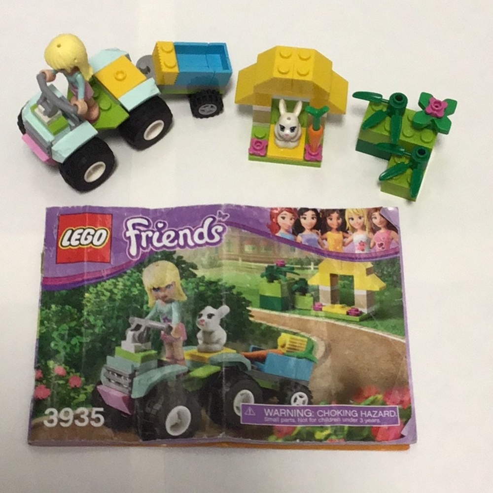 Lego Friends Stephanie’s Pet Patrol 3935